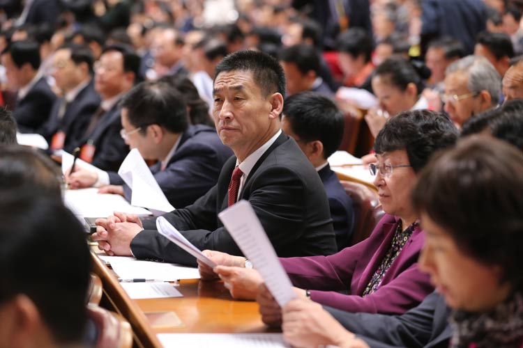 11月8日，中國共產黨第十八次全國代表大會在北京人民大會堂隆重開幕。 這是代表聽取報告。新華社記者姚大偉攝