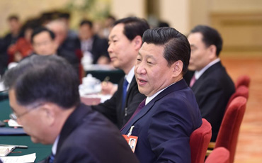 谈作风建设 提“三严三实”
3月9日下午,习近平参加十二届全国人大二次会议安徽代表团的审议。习近平表示,作风建设永远在路上。如果前热后冷、前紧后松,就会功亏一篑。各级领导干部都要树立和发扬好的作风,既严以修身、严以用权、严以律己,又谋事要实、创业要实、做人要实。【详细】复合式循环农业模式这条路子值得好好总结 陈光辉代表是休宁县霞溪新林草农民专业合作社理事长,他多年扎根农村,执著探索以新林草种植为主链的复合式循环农业模式。 “我期待这种模式能够造福人民,这就是我的中国梦。 ”
“你土地流转规模有多大? ”“选择哪些比较适合的品种? ”“经营效益是否可观? ”
得到满意的回答,总书记高兴地说,这条路子值得好好总结。回忆滁州调研往事:我想有机会一定再去! “滁州市的广大干群、小岗村的乡亲们让我在这里捎句话给您——他们盼望您在繁重的国事中保重身体,他们更期盼您去滁州小岗这块改革的热土视察工作。 ”张祥安掏出了乡亲们的心里话。
“我也请你向父老乡亲们转达问候,我对滁州很有感情。 ”总书记深情回忆了1978年到滁州调查研究的往事。
30余年弹指一挥间,他对当年的人和事记忆犹新。 “我有笔记,还能翻出来。 ”
“我想有机会一定再去! ”总书记说。【详细】
