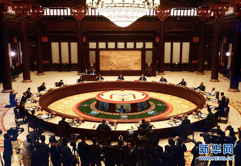 11月11日，亞太經合組織第二十二次領導人非正式會議第一階段會議開始舉行，中國國家主席習近平主持會議並致開幕辭。 新華社記者 李濤 攝