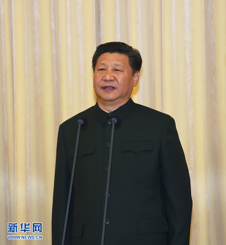 2016年2月1日，中國人民解放軍戰區成立大會在北京八一大樓隆重舉行。習近平向東部戰區、南部戰區、西部戰區、北部戰區、中部戰區授予軍旗並發布訓令。記者 李剛 攝