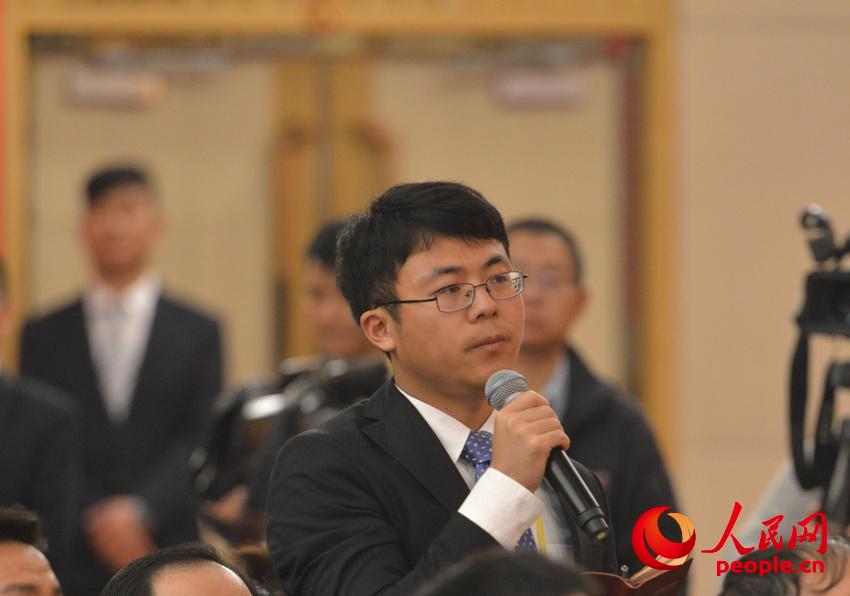 中國日報記者提問。（人民網記者 王天樂攝）