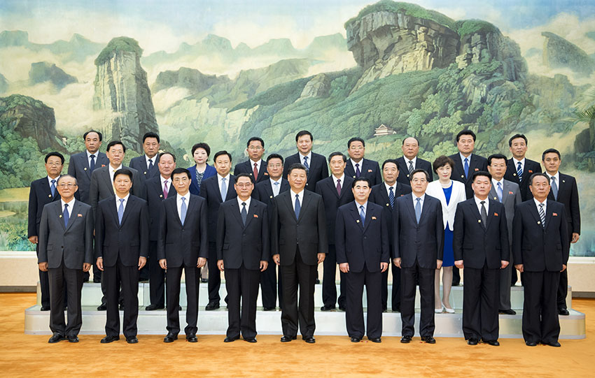 5月16日，中共中央總書記、國家主席習近平在北京會見由朝鮮勞動黨中央政治局委員、中央副委員長朴泰成率領的朝鮮勞動黨友好參觀團。新華社記者 李學仁 攝