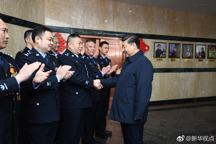 л崫ͳũ֮ʣϰƽڱοʻɲȺڣȫõ´ף21磬ϰƽйֿУɾƵһִ񾯡ɡлۣ