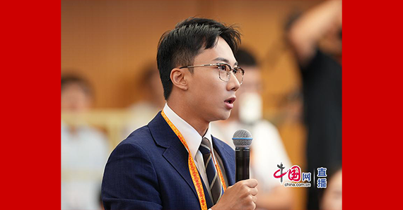 深圳衛視直新聞記者提問