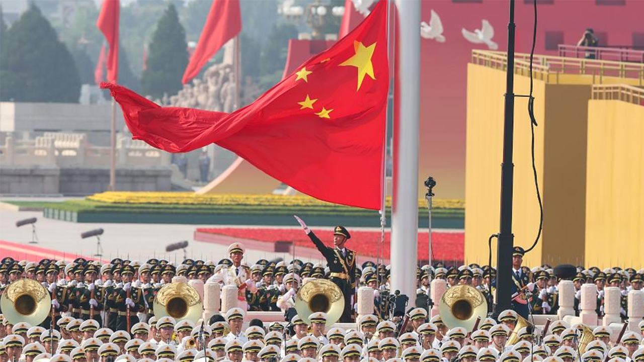 2222天安门广场举行隆重的升国旗仪式