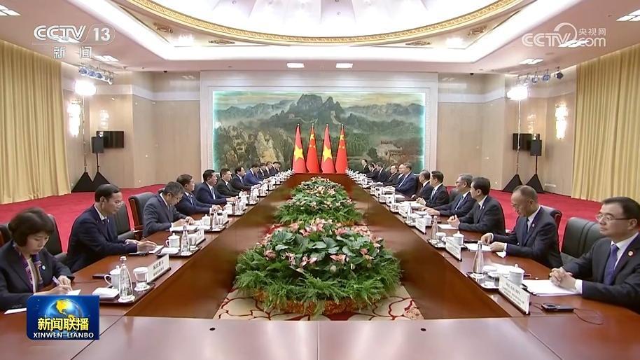 习近平会见越南总理