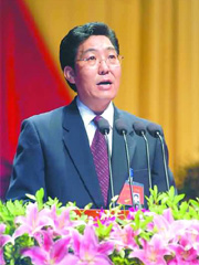 巴音朝鲁同志简历